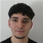 Profesor de programación apto para todas las edades y niveles.